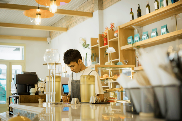 Ảnh minh họa: Kiểm soát chi phí giúp chủ quán trà & cafe tối ưu hóa chi phí.