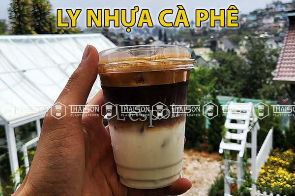 Ly nhựa cà phê mang đi