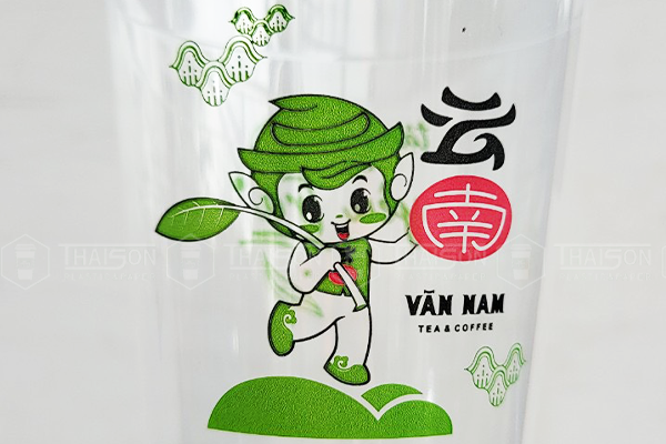 Sự hài hòa của Logo ly nhựa và thương hiệu đồ uống trà sữa và cà phê