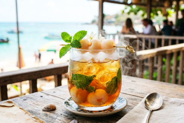 Sử dụng tính từ gợi hình trong thực đơn giúp kích thích vị giác và trí tưởng tượng của khách hàng trước khi nếm món.