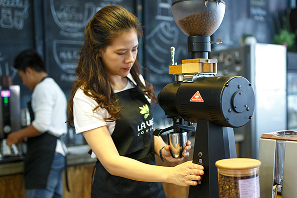 Ảnh minh họa: Bảo quản nguyên liệu tốt, giúp chủ quán làm ra những ly cà phê thơm ngon và an toàn cho khách hàng