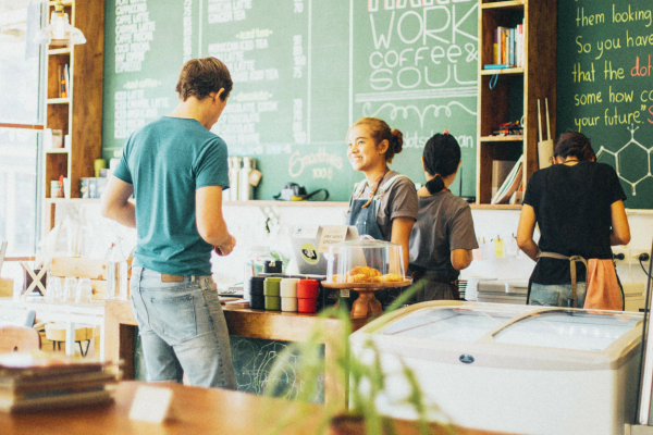 Nâng Cao Trải Nghiệm Khách Hàng: Tạo Ấn Tượng Ngay Từ Lần Gặp Đầu Tiên